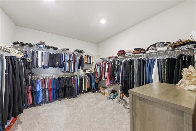 Building Photo - 3939 Alderstone Dr