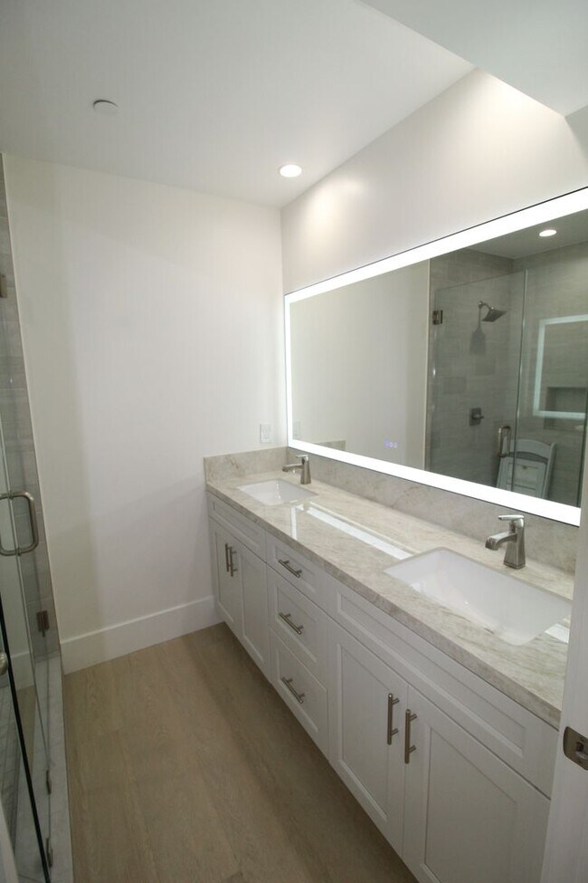 Building Photo - Brand New Custom Home with Ocean Views and...