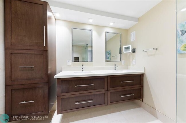 Building Photo - 4280 Galt Ocean Dr