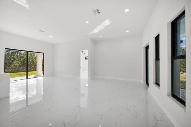 Building Photo - Be the first in occupy this 2026 constructed home in city of Englewood, FL! Qualify for a deposit...