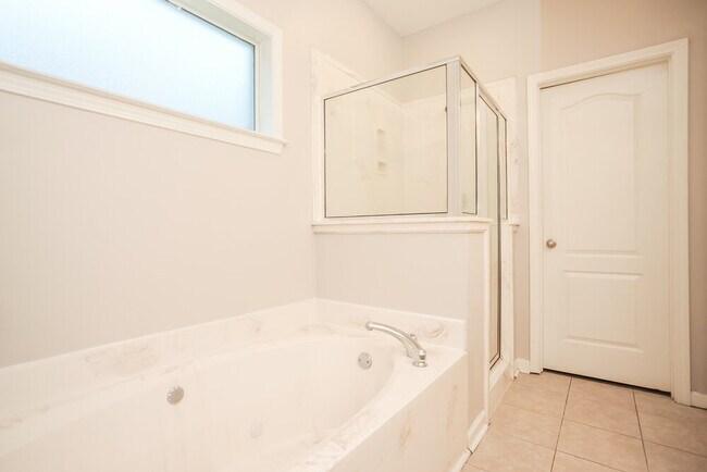 Building Photo - 8116 Fleets Run Dr