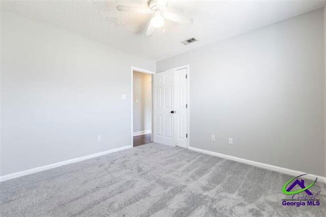 Building Photo - 104 Brittland Dr