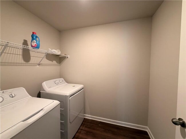 Building Photo - 223 Wynn Wy