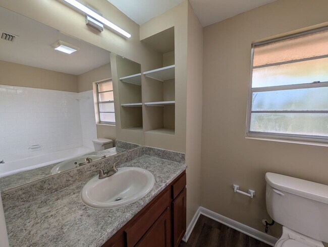 Building Photo - 6038 mh