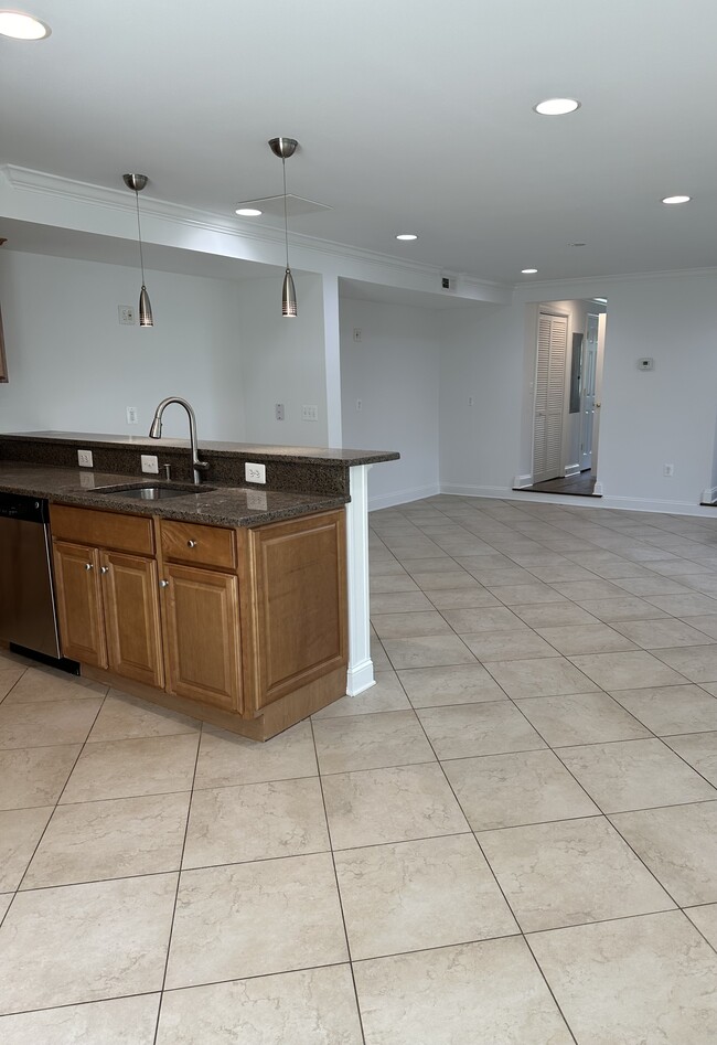 Building Photo - 5628 7th Rd S