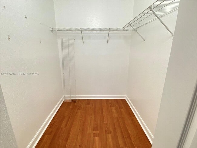 Building Photo - 1658 SE 28th Ct