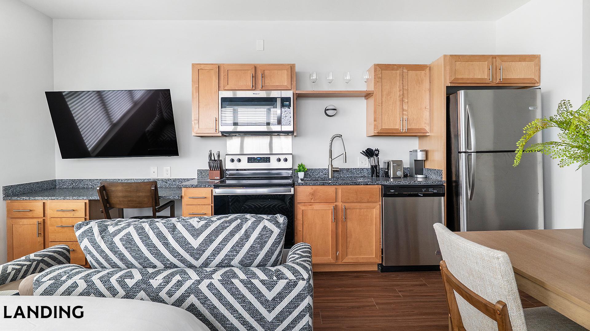 Building Photo - 302 13th St S