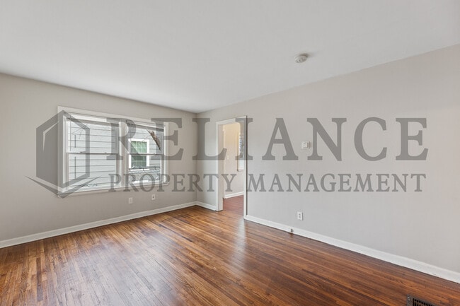 Building Photo - 1316 Dellrose