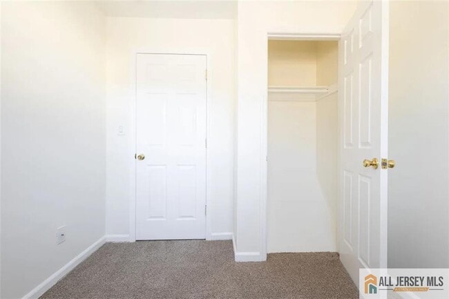 Building Photo - 234 Inza St