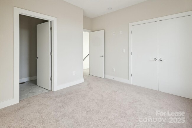 Building Photo - 4528 Radler Ct