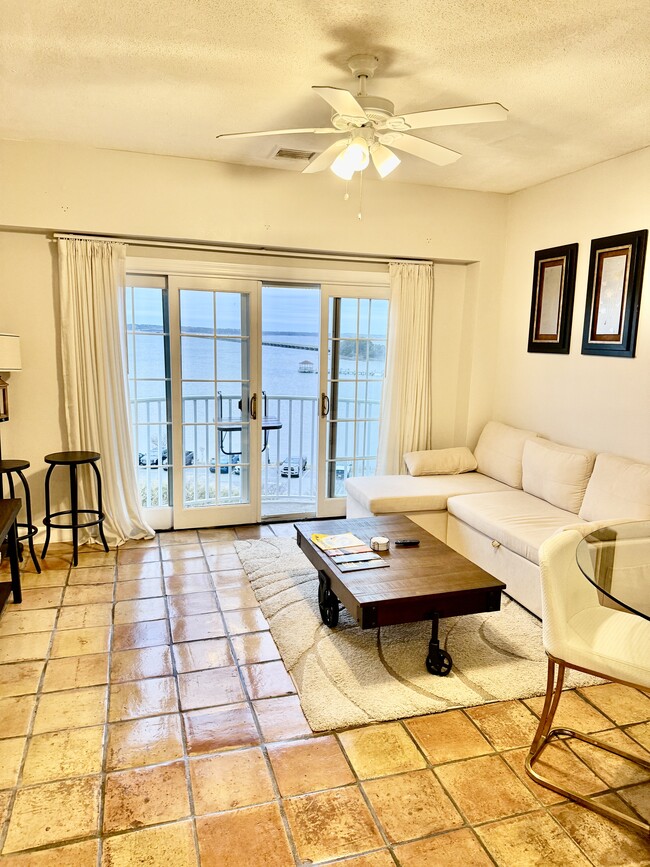 Building Photo - 200 59th St