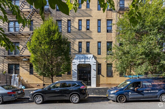 Building Photo - 120-122 Odell Clark Pl