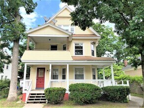 Building Photo - 17 Kenwood Terrace