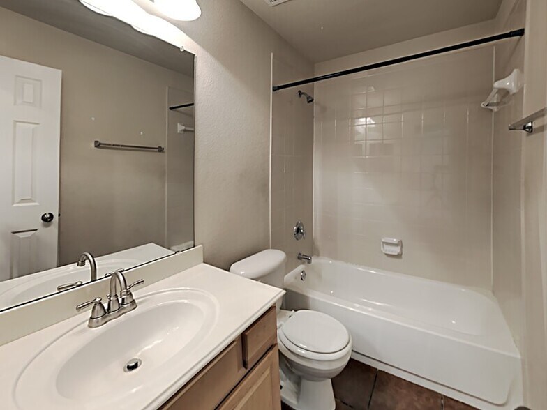 Building Photo - 3251 Torio