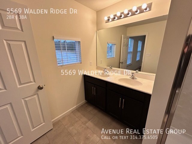 Building Photo - Modern 2-Bed Townhome in Walden Ridge – Ac...