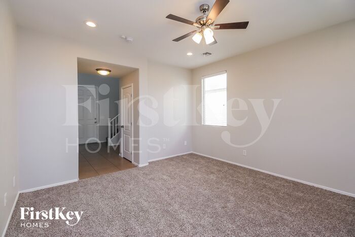 Building Photo - 31229 N Cavalier Dr