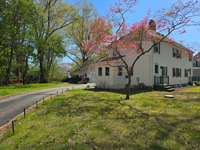 Building Photo - 43 Ridge Rd