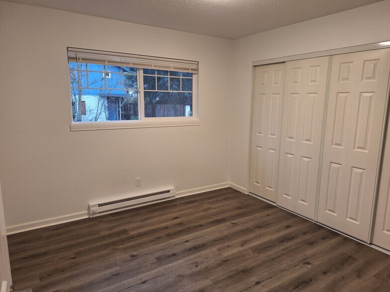 Building Photo - 6134 NE Oregon St