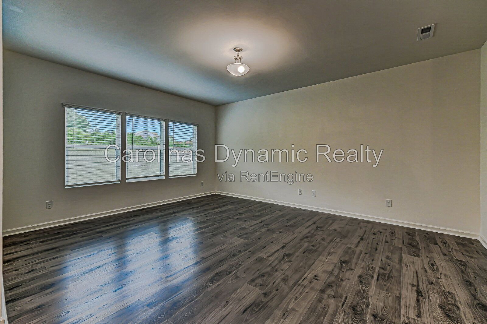 Building Photo - 4014 Beacon Ave