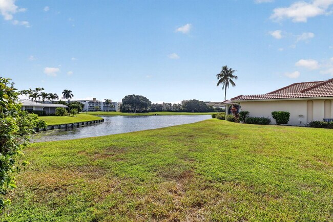 Building Photo - 213 Rio Vista Cir
