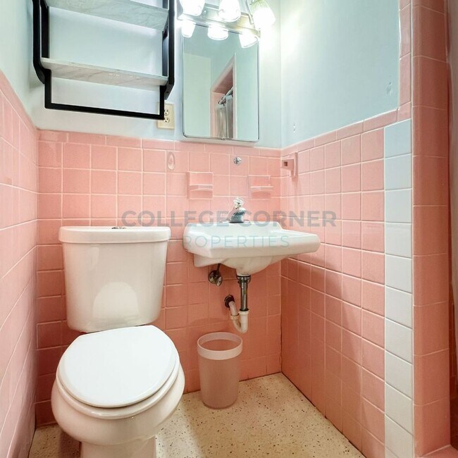 Building Photo - 146 Rosedale Cir