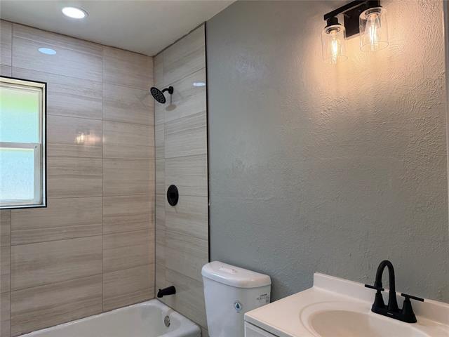Building Photo - 2509 Normont Cir