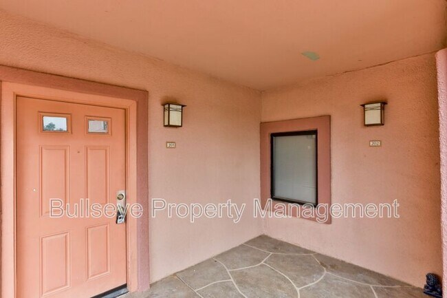 Building Photo - 330 S Beck Ave