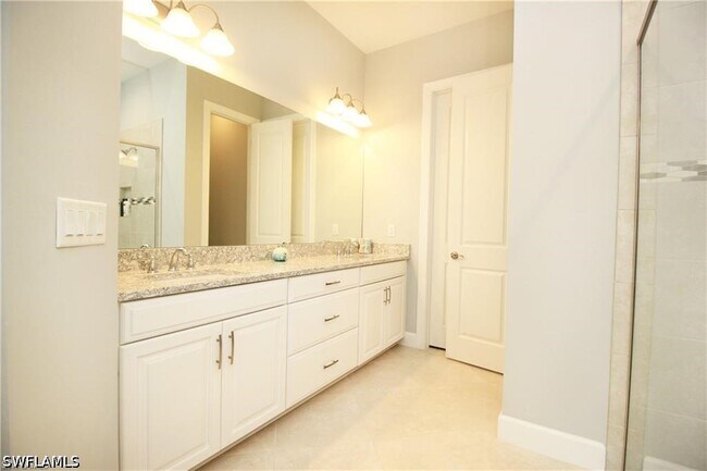 Building Photo - 9456 Montelanico Loop