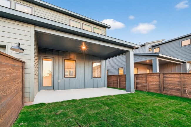 Building Photo - 1111 Mercantile St