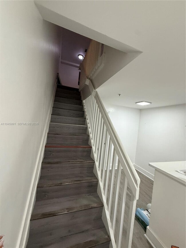 Building Photo - 821 SW 2nd St