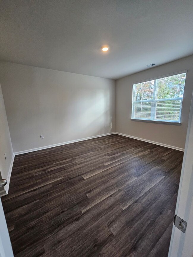 Building Photo - Brand New 3-Bedroom, 2-Bath Home in Ridgef...