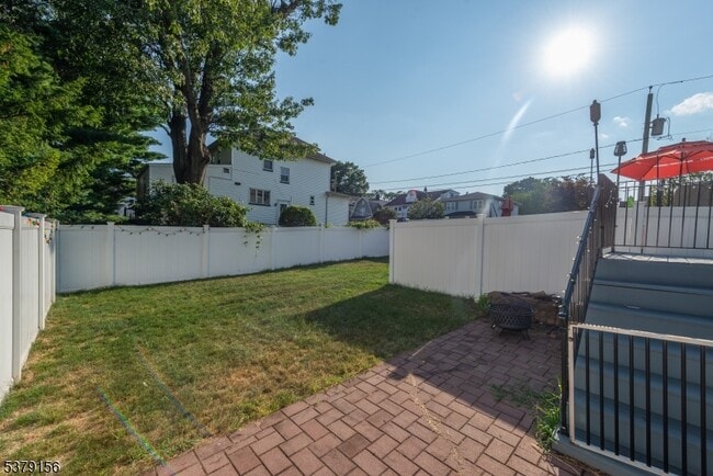 Building Photo - 95 Conover Ave