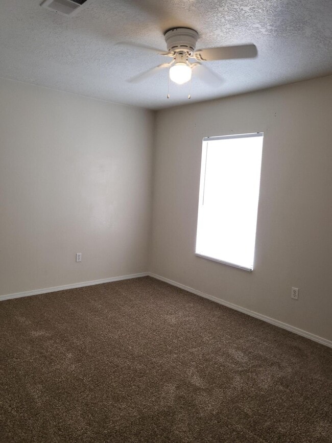 Building Photo - 9367 Vista Clara Loop NW