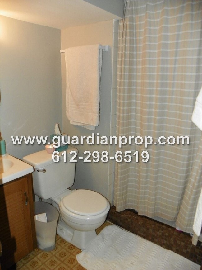 Building Photo - 1783 W Dayton Ave