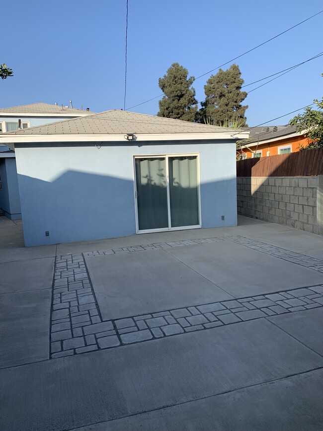 Patio behind garage - 2600 W Ramona Rd