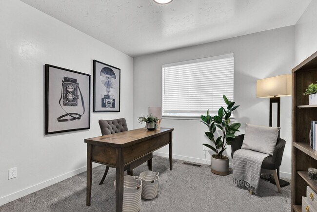 Building Photo - 4095 S Lone Pne Wy