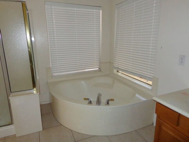 Building Photo - Check out this Beautiful Home