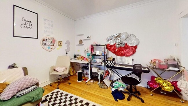 Interior Photo - 1331-41 W. Addison