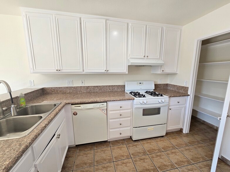 Building Photo - 4502 Donner Ct