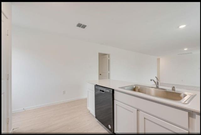 Building Photo - 1600 Baugh St