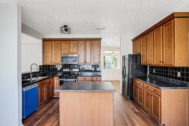 Building Photo - 4110 Bluewater Dr