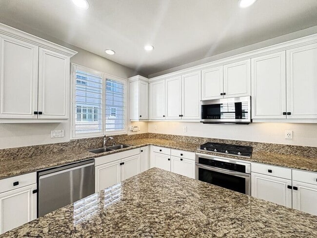Building Photo - 3011 Cole Grade Dr