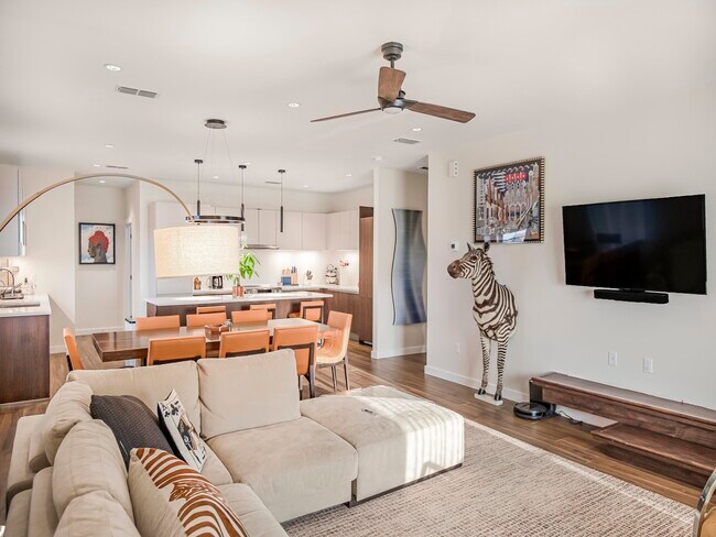 Building Photo - 210 Veracruz Dr