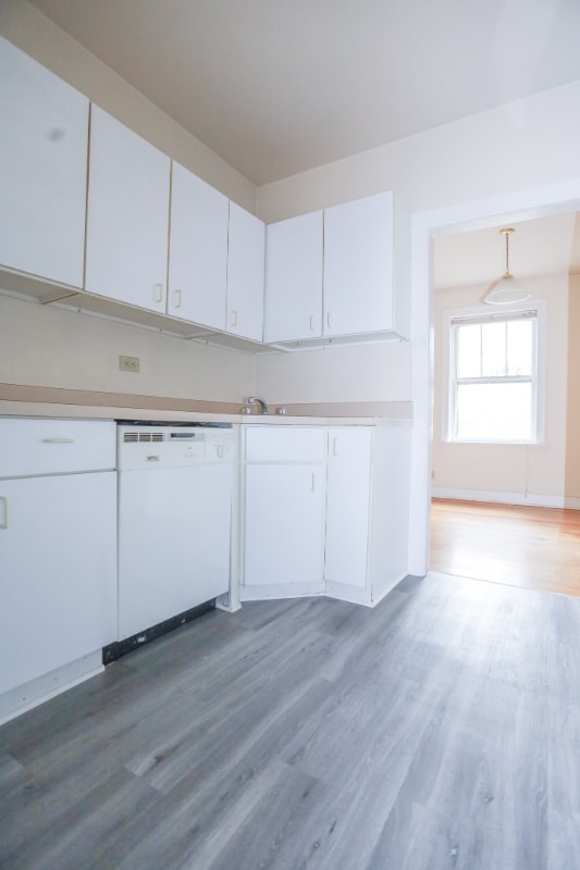 Building Photo - 4909 N Glenwood Ave