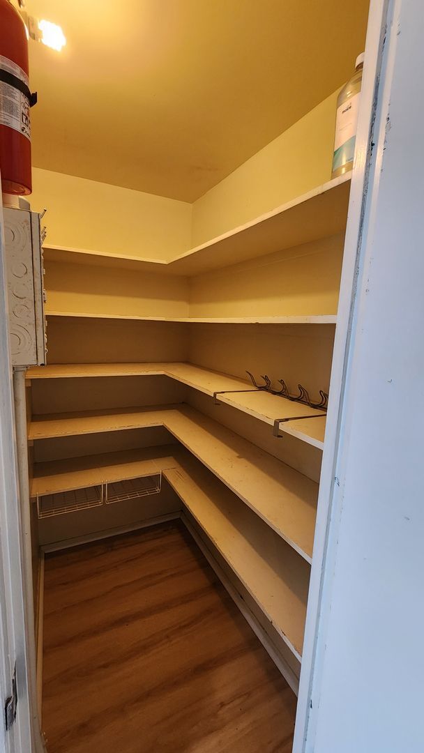 Building Photo - Harbor Square, Makai Building, 1 bedroom, ...