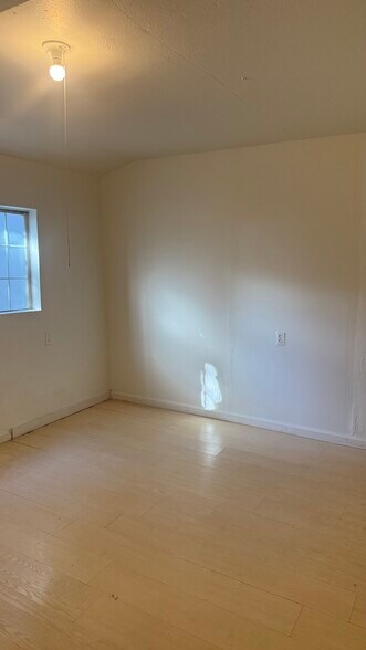 Building Photo - 1818 Coley Ave