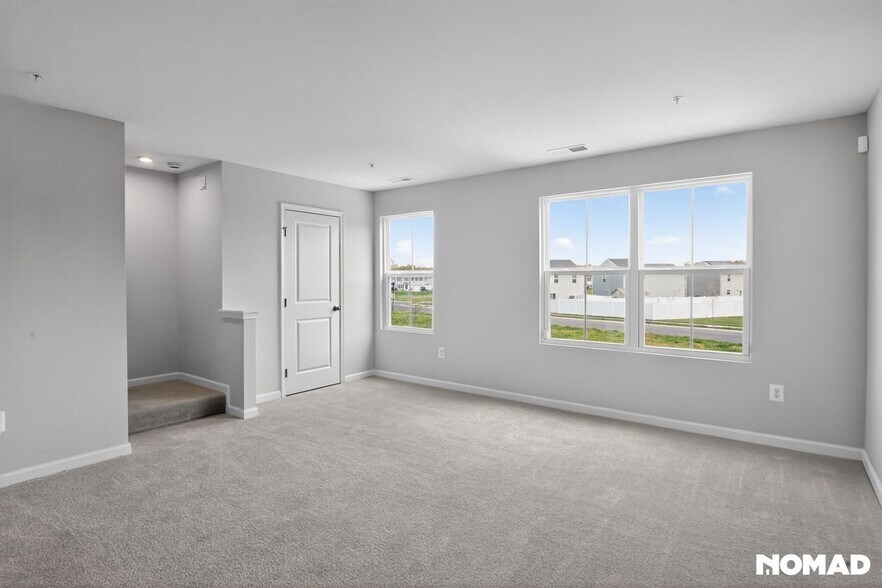 Building Photo - 611 Yellow Bill Ln