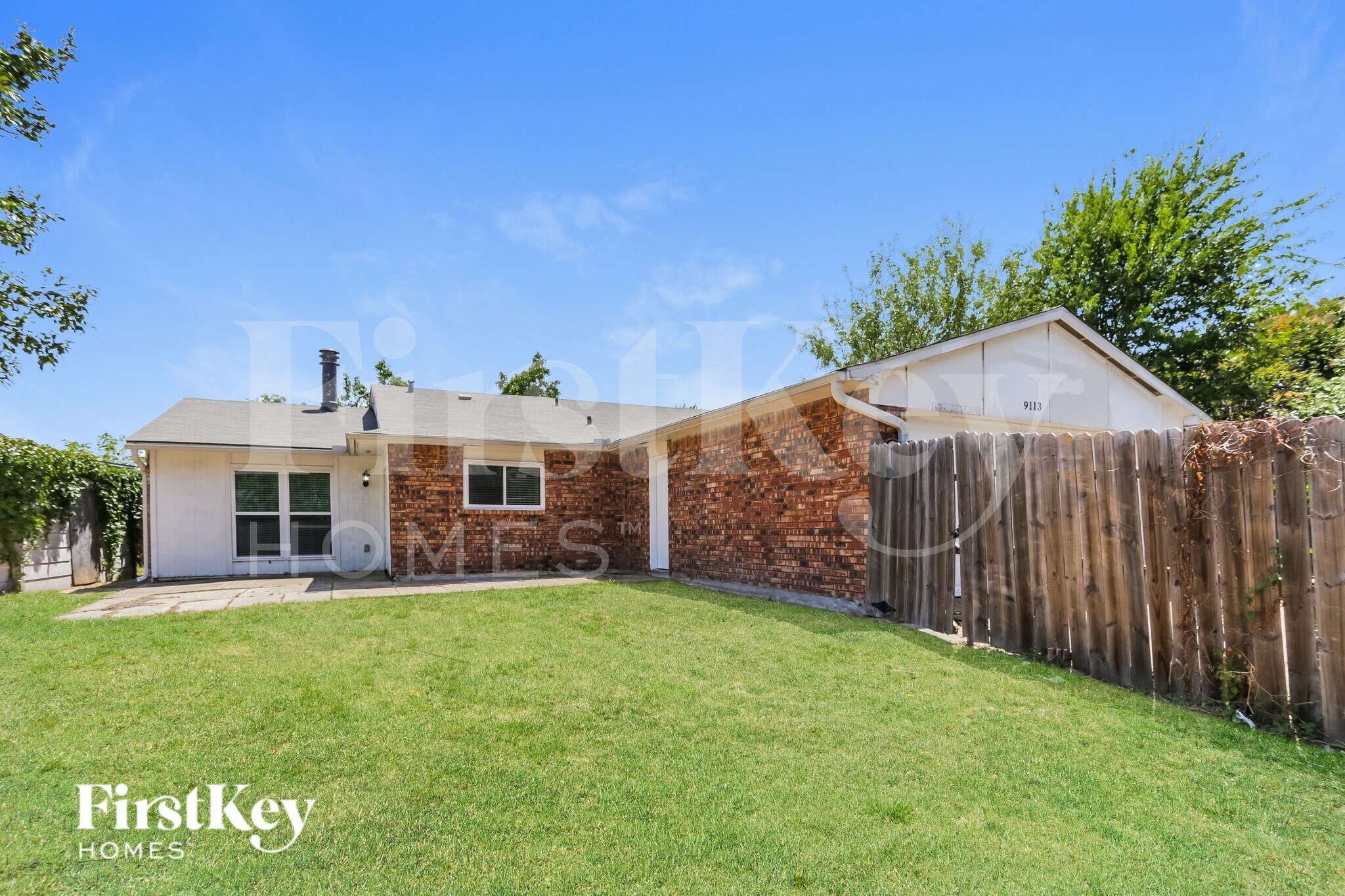 Building Photo - 9113 Linda Vista Dr