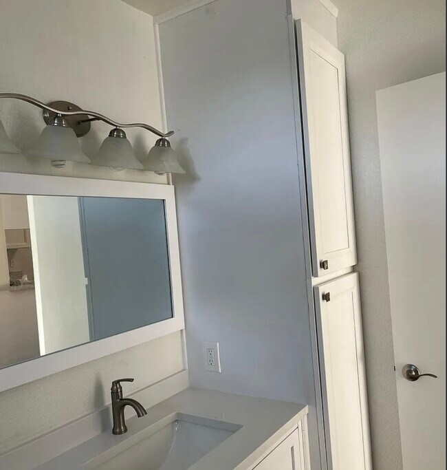 Bathroom - 4368 Marlborough Ave