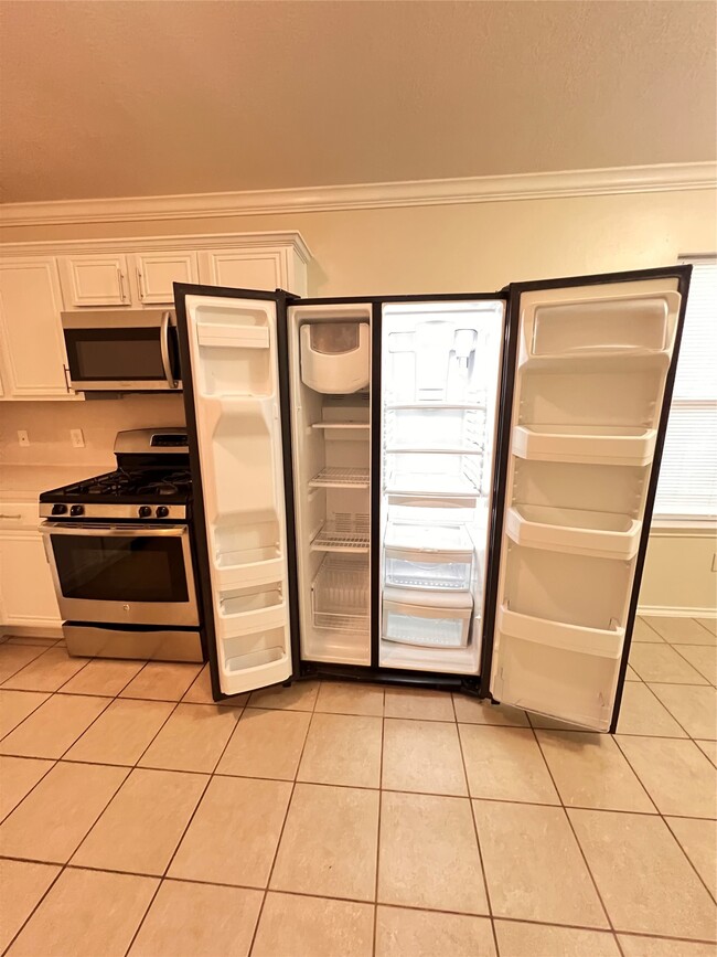 Building Photo - 4714 Garden Meadow Dr